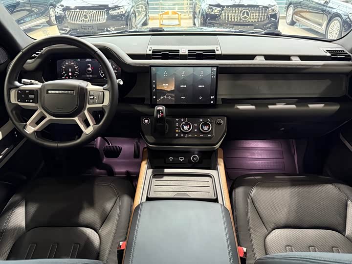 Фото 12 - Land Rover Defender