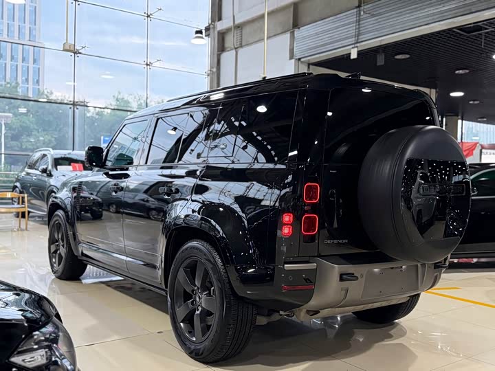 Фото 22 - Land Rover Defender