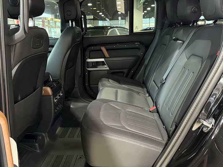 Фото 6 - Land Rover Defender