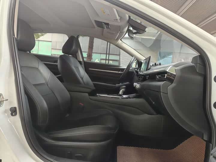 Фото 10 - Nissan Teana