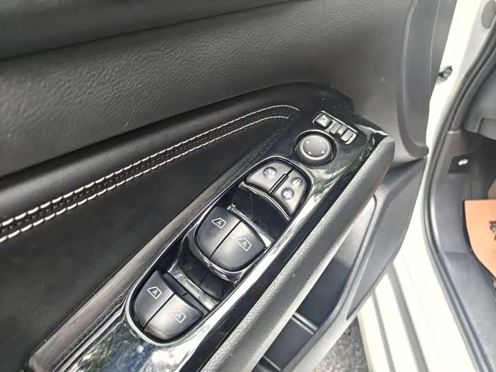 Фото 19 - Nissan Teana