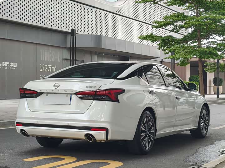 Фото 4 - Nissan Teana