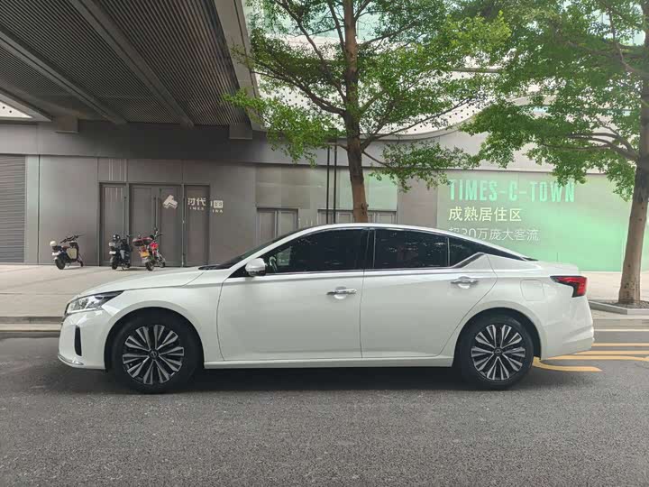 Фото 7 - Nissan Teana