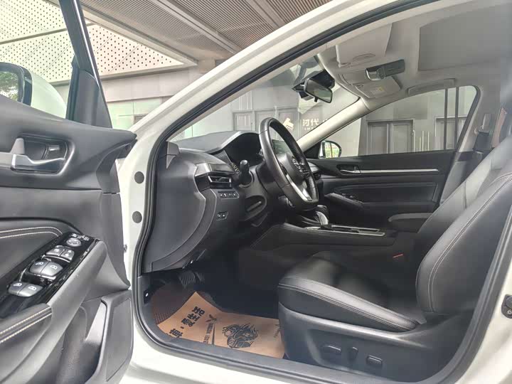 Фото 8 - Nissan Teana