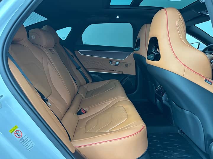 Фото 12 - BYD Han