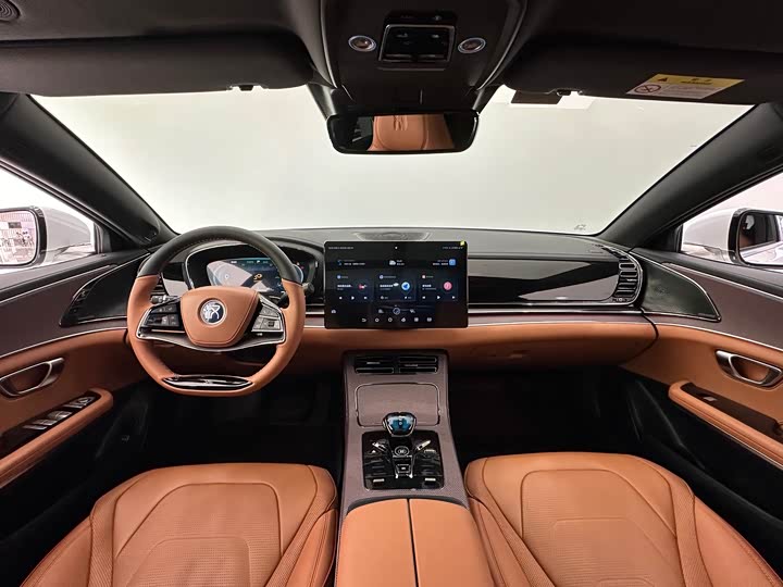 Фото 22 - BYD Han