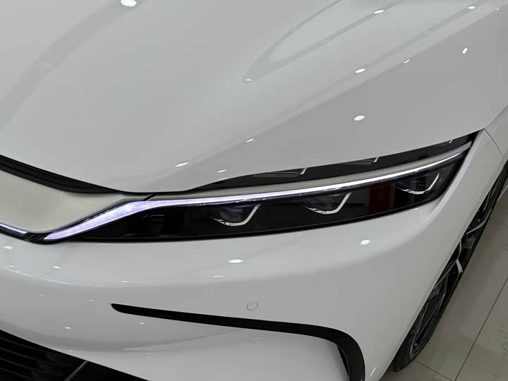 Фото 3 - BYD Han