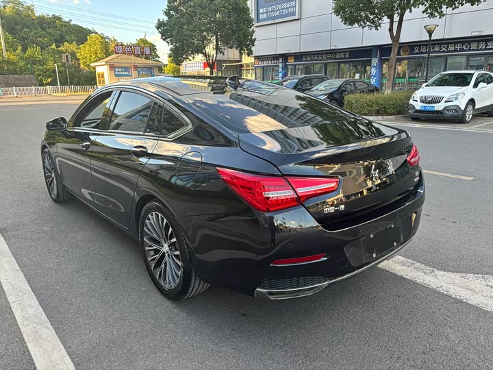 Фото 27 - Hongqi H5