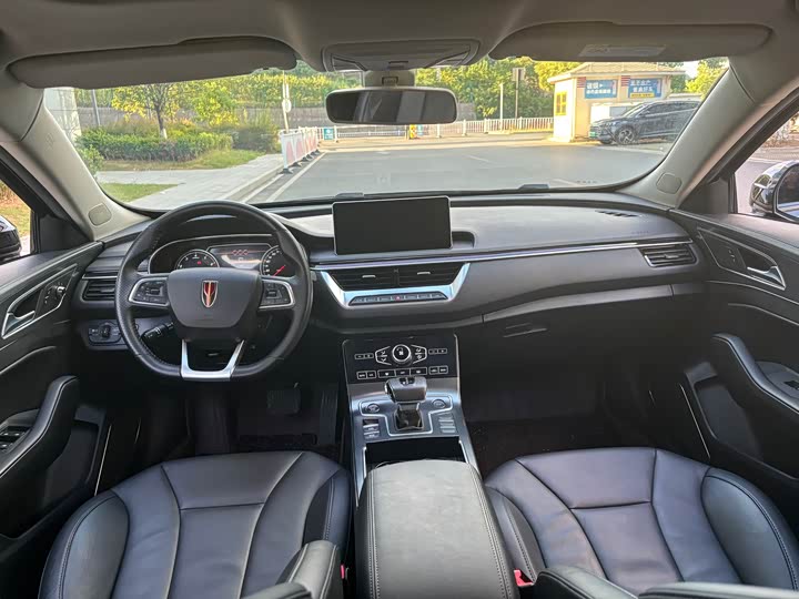 Фото 28 - Hongqi H5