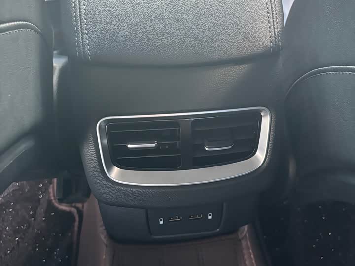 Фото 30 - Hongqi H5