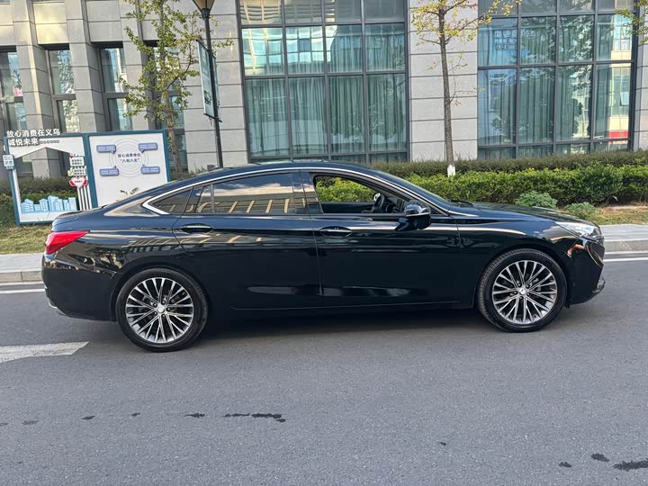 Фото 4 - Hongqi H5