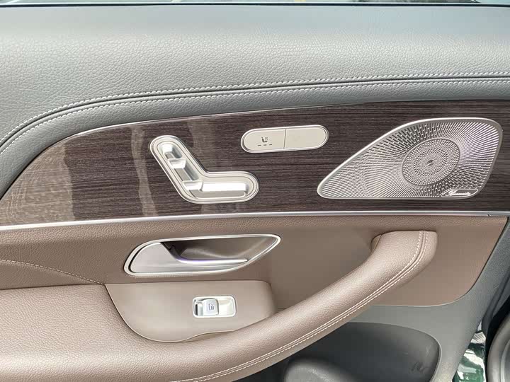 Фото 17 - Mercedes-Benz GLS-Class