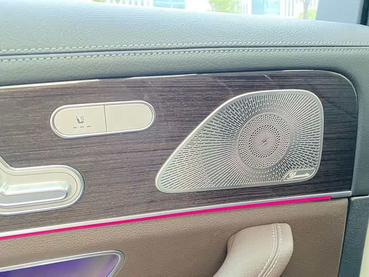 Фото 18 - Mercedes-Benz GLS-Class