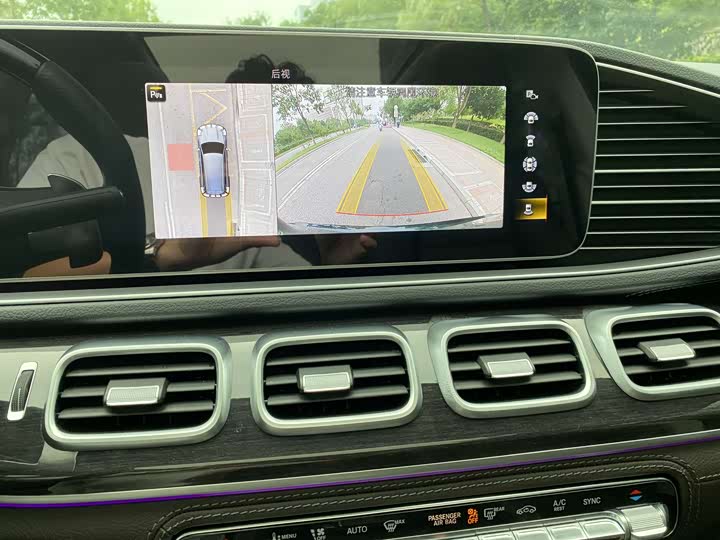 Фото 23 - Mercedes-Benz GLS-Class