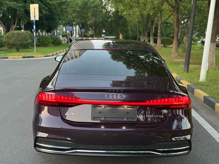 Фото 5 - Audi A7