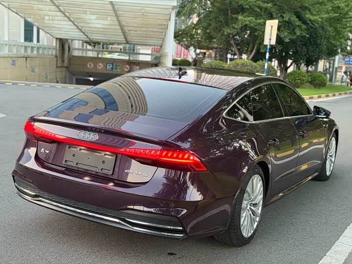 Фото 6 - Audi A7