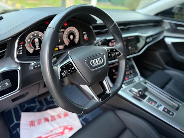 Фото 7 - Audi A7