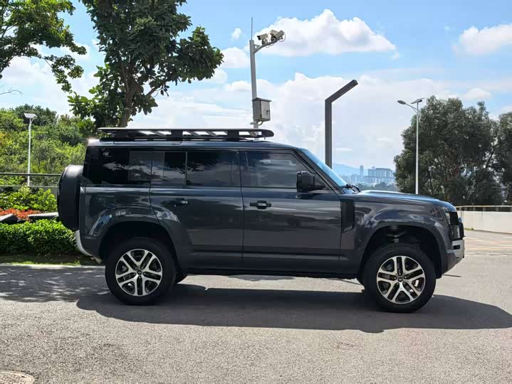 Фото 18 - Land Rover Defender