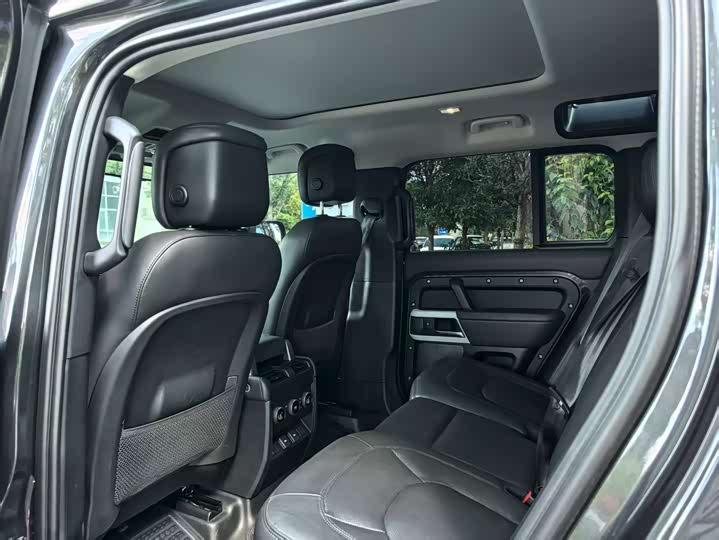 Фото 6 - Land Rover Defender