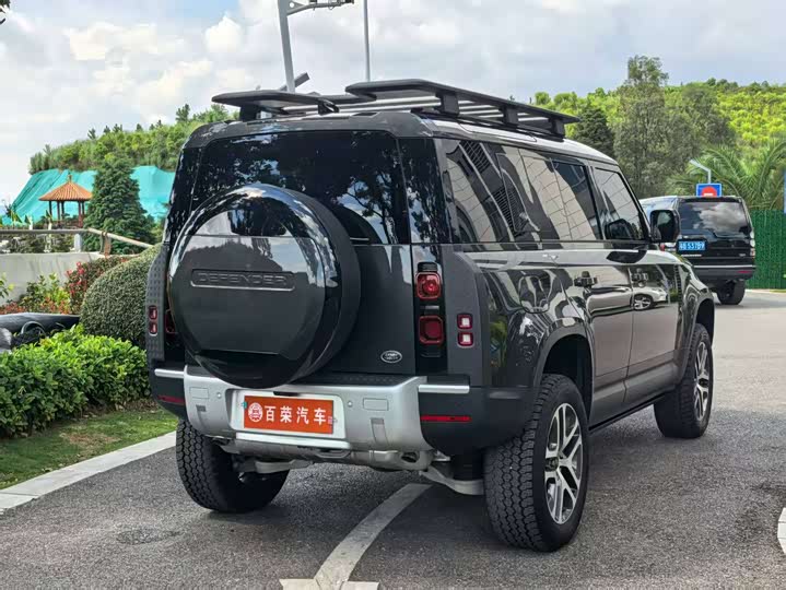 Фото 9 - Land Rover Defender