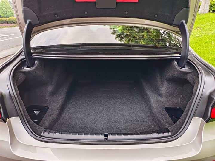 Фото 22 - BMW 5 Series