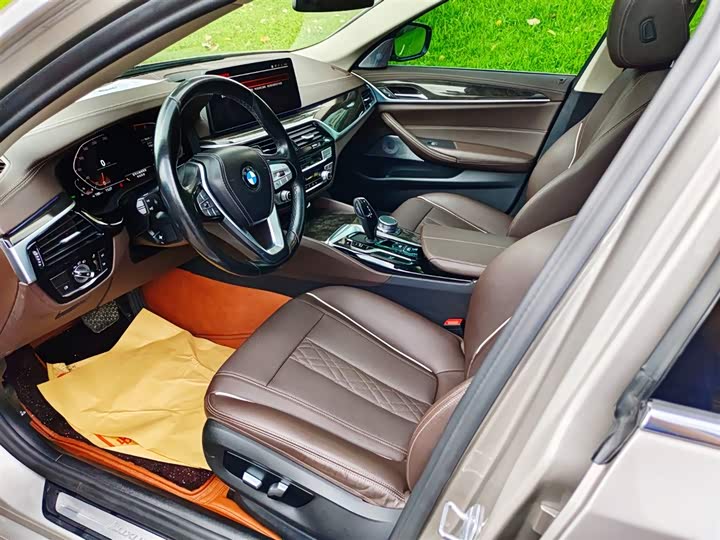 Фото 8 - BMW 5 Series