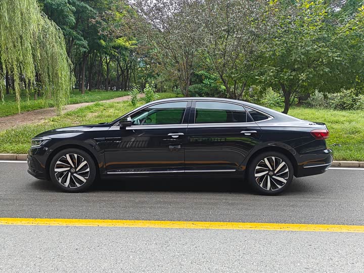 Фото 4 - Volkswagen Passat