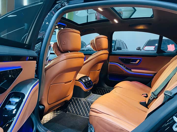 Фото 6 - Mercedes-Benz S-Class