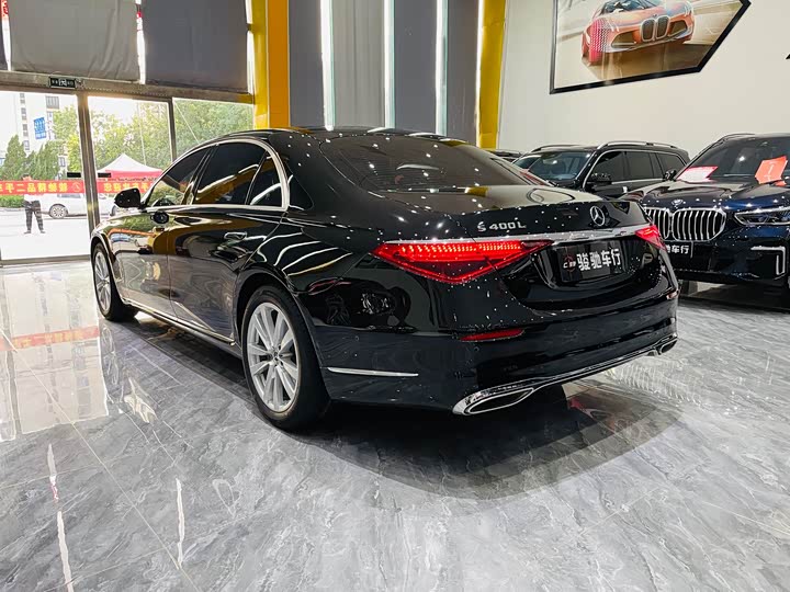 Фото 9 - Mercedes-Benz S-Class