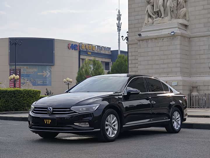 Фото 1 - Volkswagen Magotan