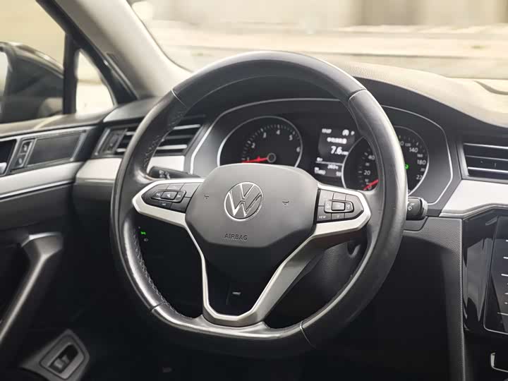 Фото 11 - Volkswagen Magotan