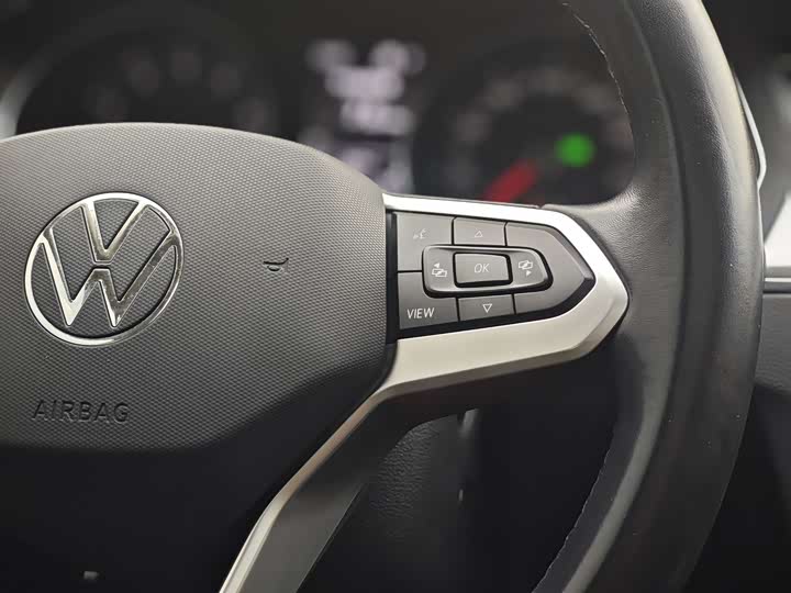 Фото 12 - Volkswagen Magotan