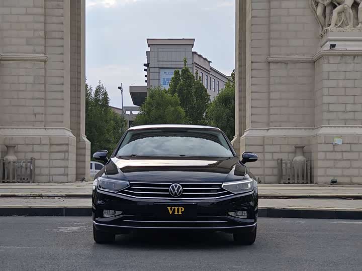 Фото 2 - Volkswagen Magotan