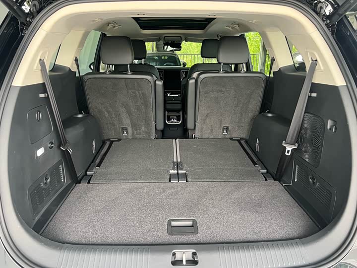 Фото 16 - Hongqi HS7 Hybrid