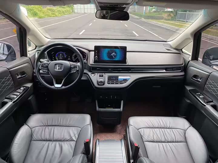 Фото 9 - Honda Elysion