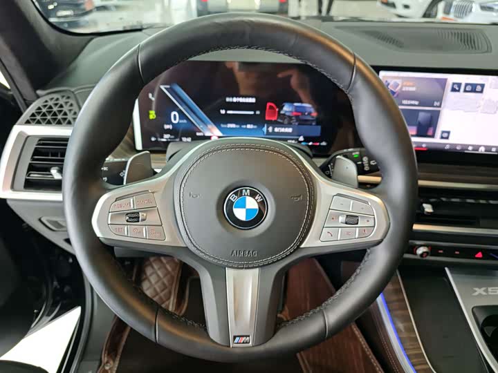 Фото 12 - BMW X5