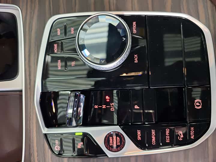 Фото 17 - BMW X5