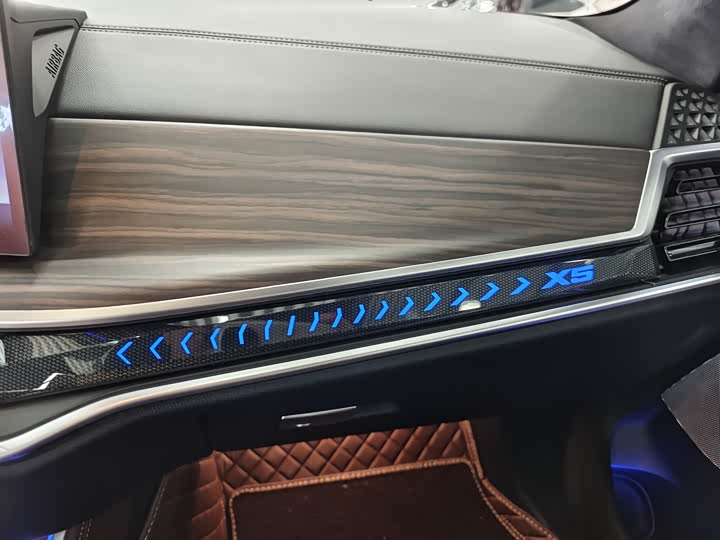 Фото 22 - BMW X5