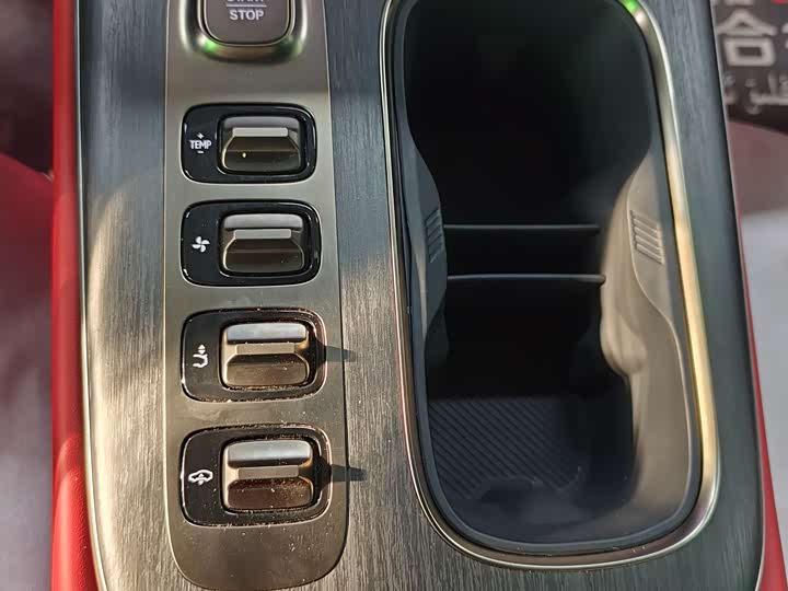 Фото 14 - Xiaomi SU7