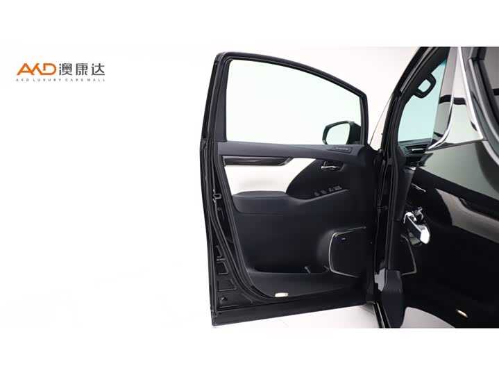 Фото 11 - Lexus LM