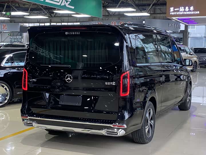 Фото 18 - Mercedes-Benz Vito