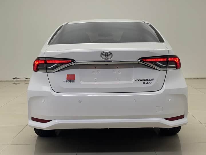 Фото 5 - Toyota Corolla