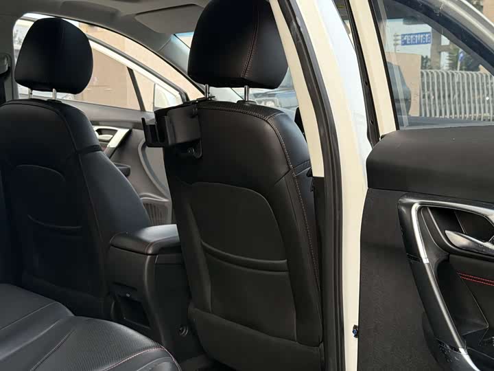 Фото 10 - Beijing Senova D50