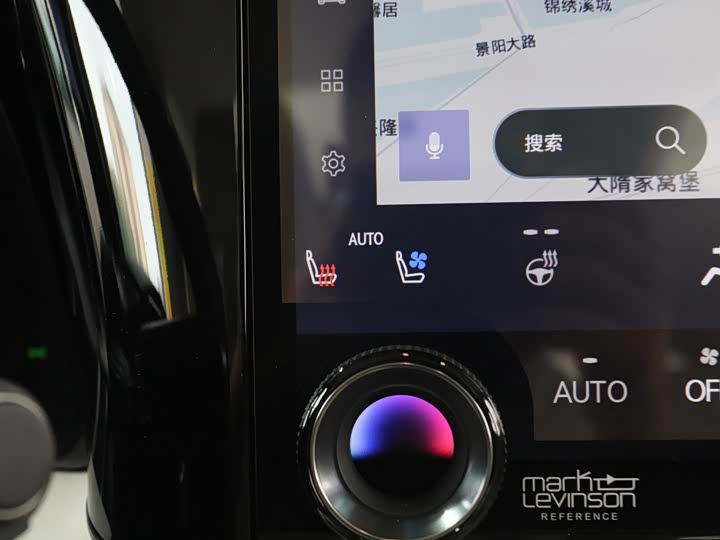 Фото 15 - Lexus LM