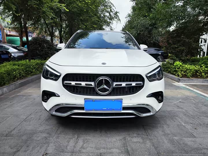 Фото 2 - Mercedes-Benz GLA-Class