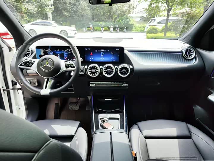 Фото 6 - Mercedes-Benz GLA-Class