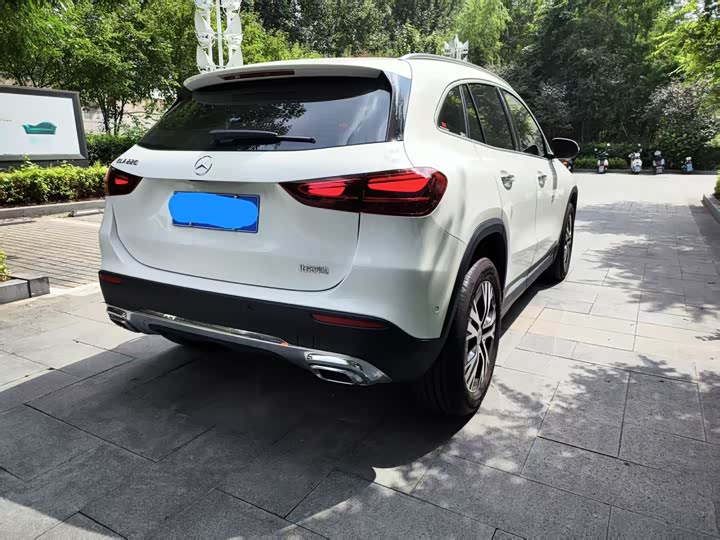 Фото 9 - Mercedes-Benz GLA-Class