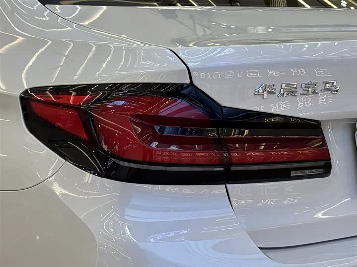 Фото 10 - BMW 5 Series