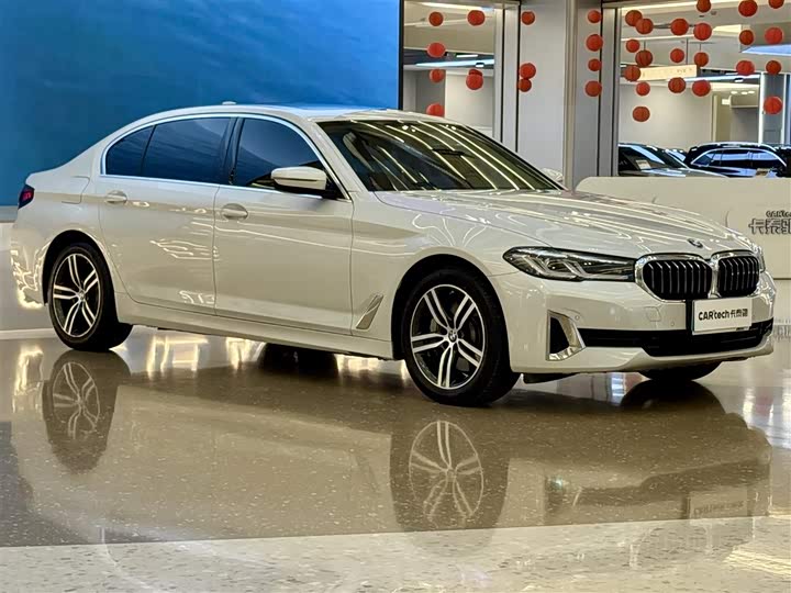 Фото 2 - BMW 5 Series
