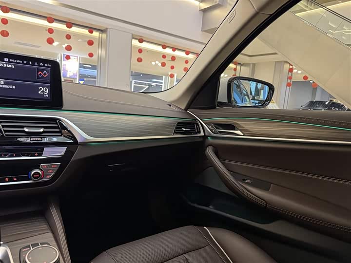 Фото 21 - BMW 5 Series